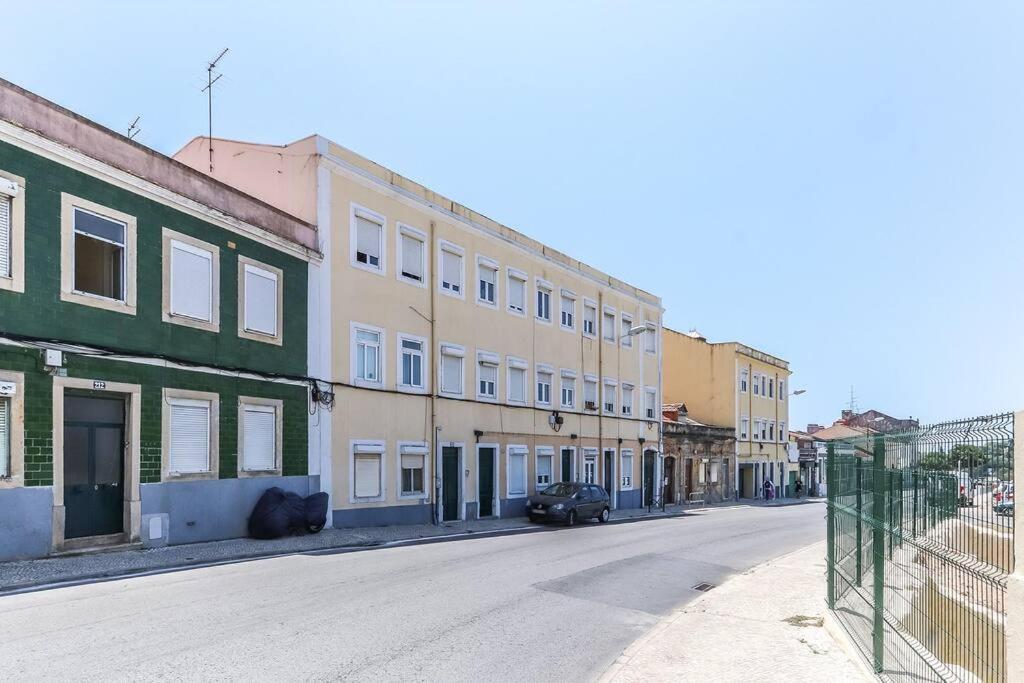 Vita Portucale ! Bright Campo Ourique W/ Terrace Lisboa Εξωτερικό φωτογραφία